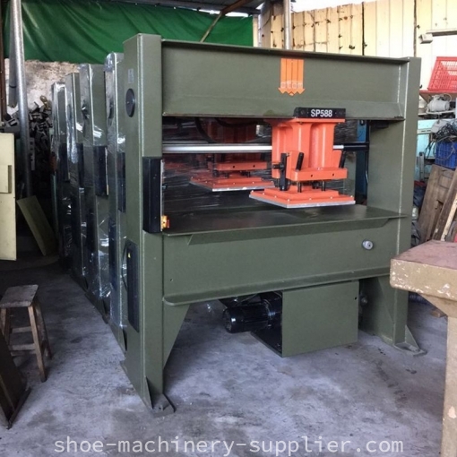 Used travelling head leather cutting machine